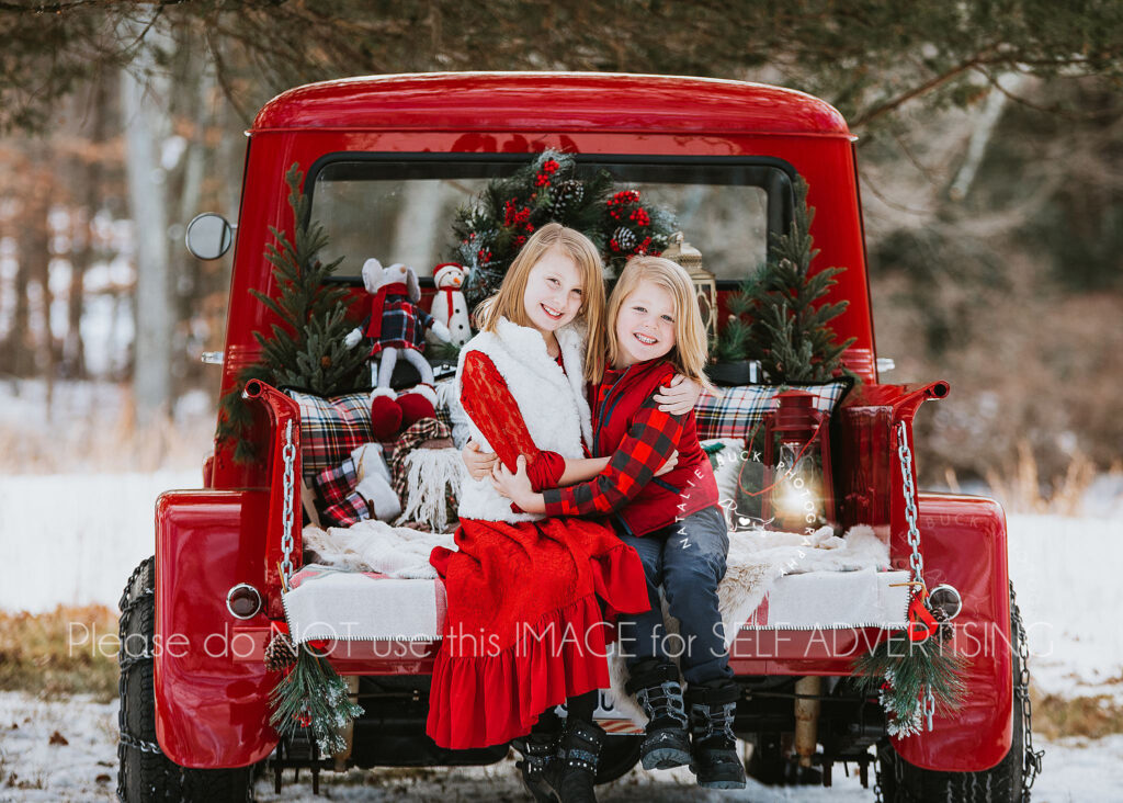 2020 Holiday Christmas outdoor Mini Sessions Connecticut Photographer - Westchester County NY, Fairfield County CT, Litchfield County CT