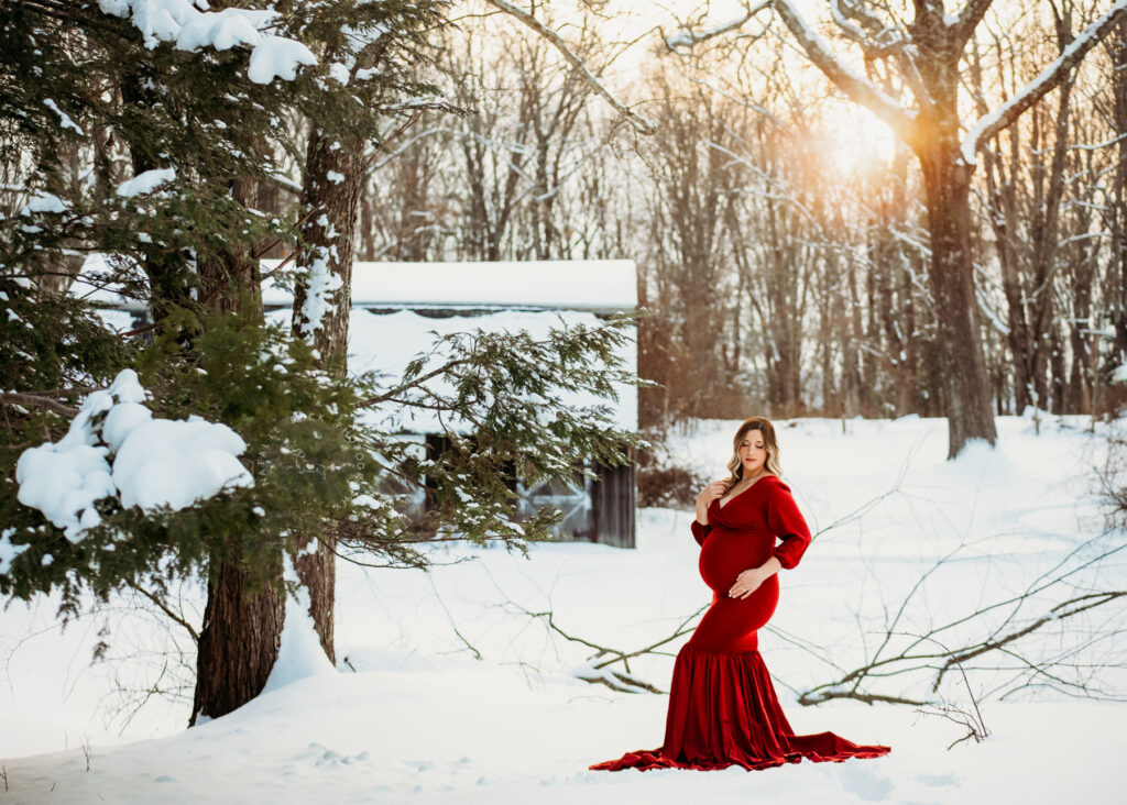 Connecticut Best Maternity & Pregnancy Photographer - outdoor winter maternity session