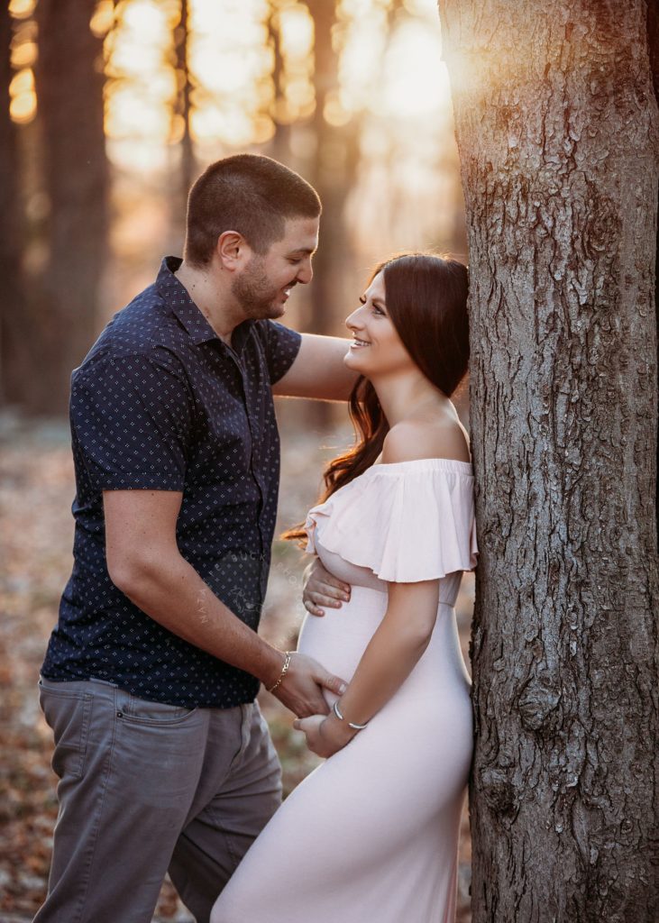 Outdoor Maternity Session In Connecticut Ct Pregnancy Photographer 3724