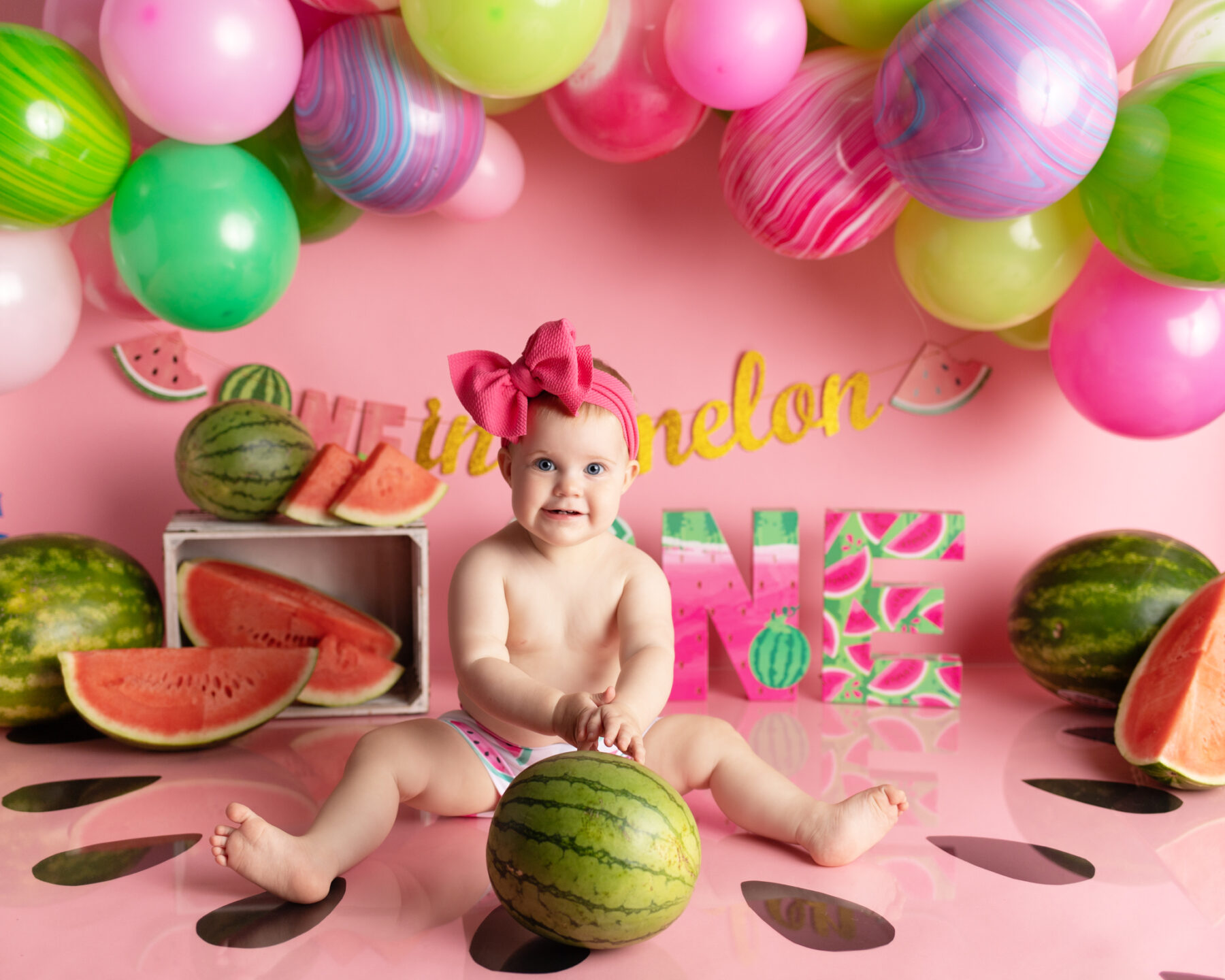 Connecticut Cake Smash First Birthday Photographer | Natalie Buck